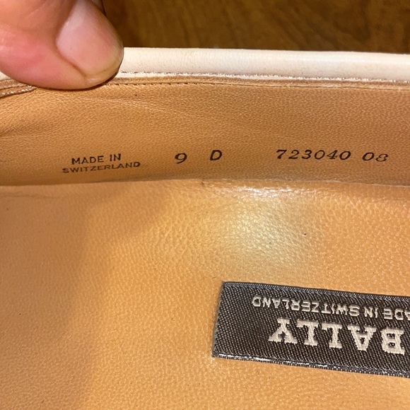 Bally - Picture 7 of 11